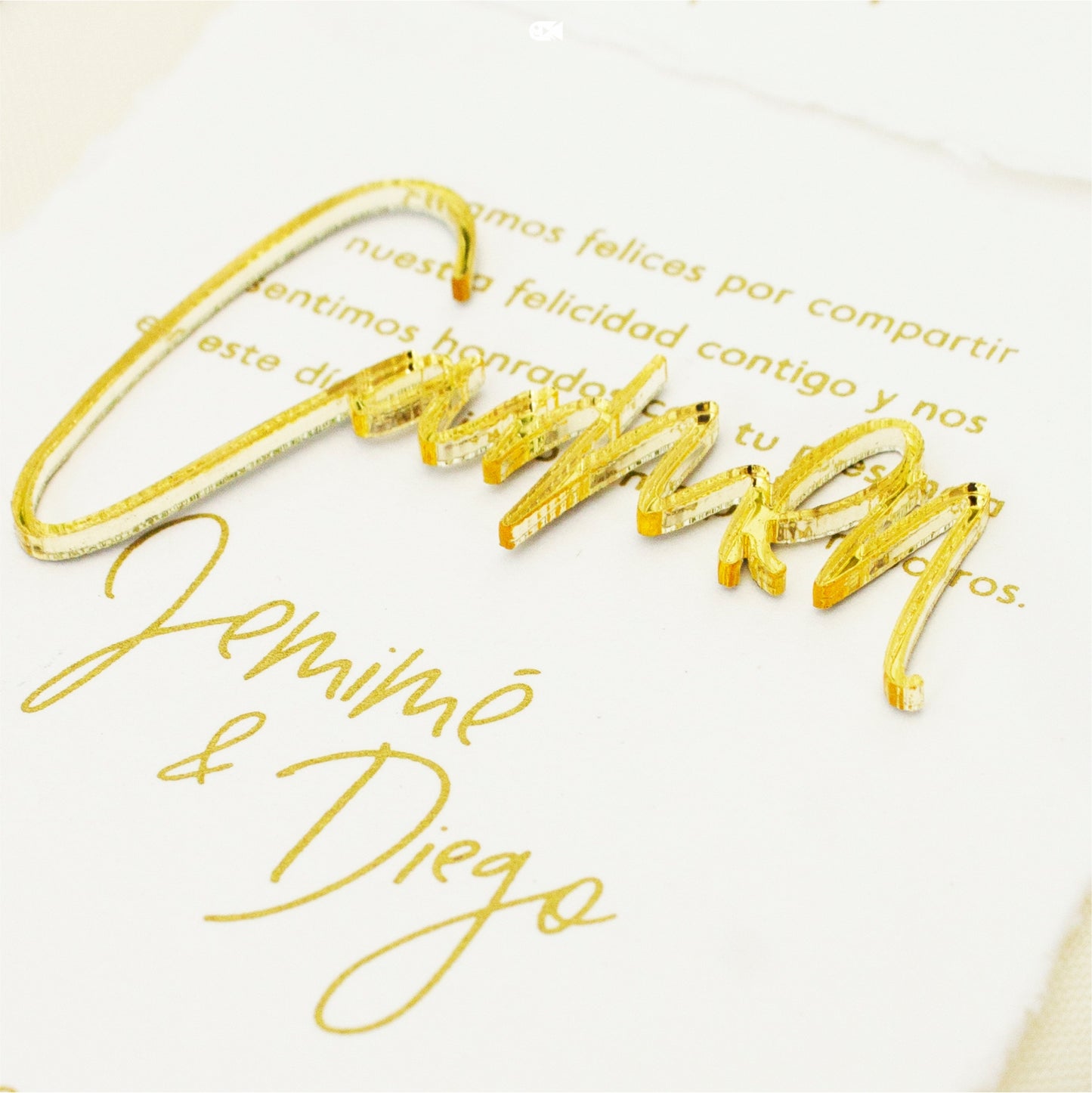 Tarjeta de Agradecimiento con Nombre Cortado en Láser – Jemimé & Diego