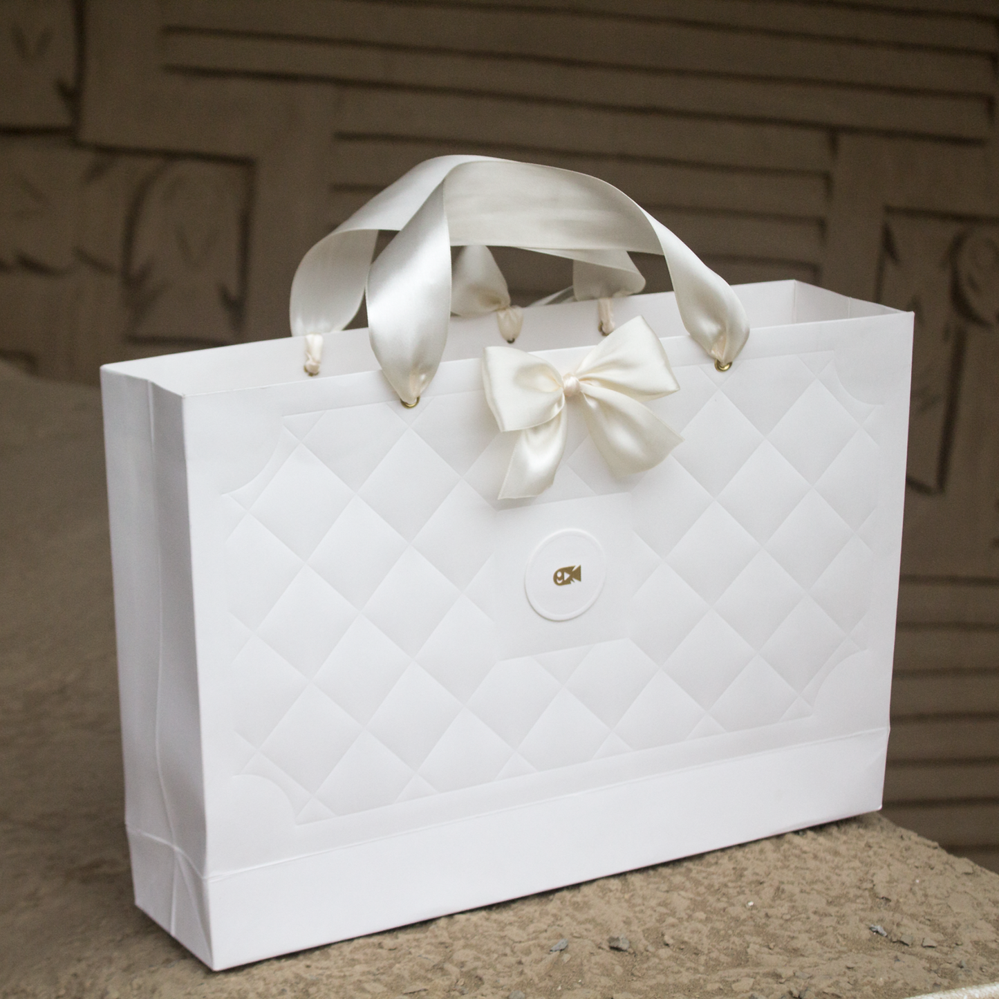 Bolsa de Mano Personalizada – Diseño de Lujo (27x39x9 cm)