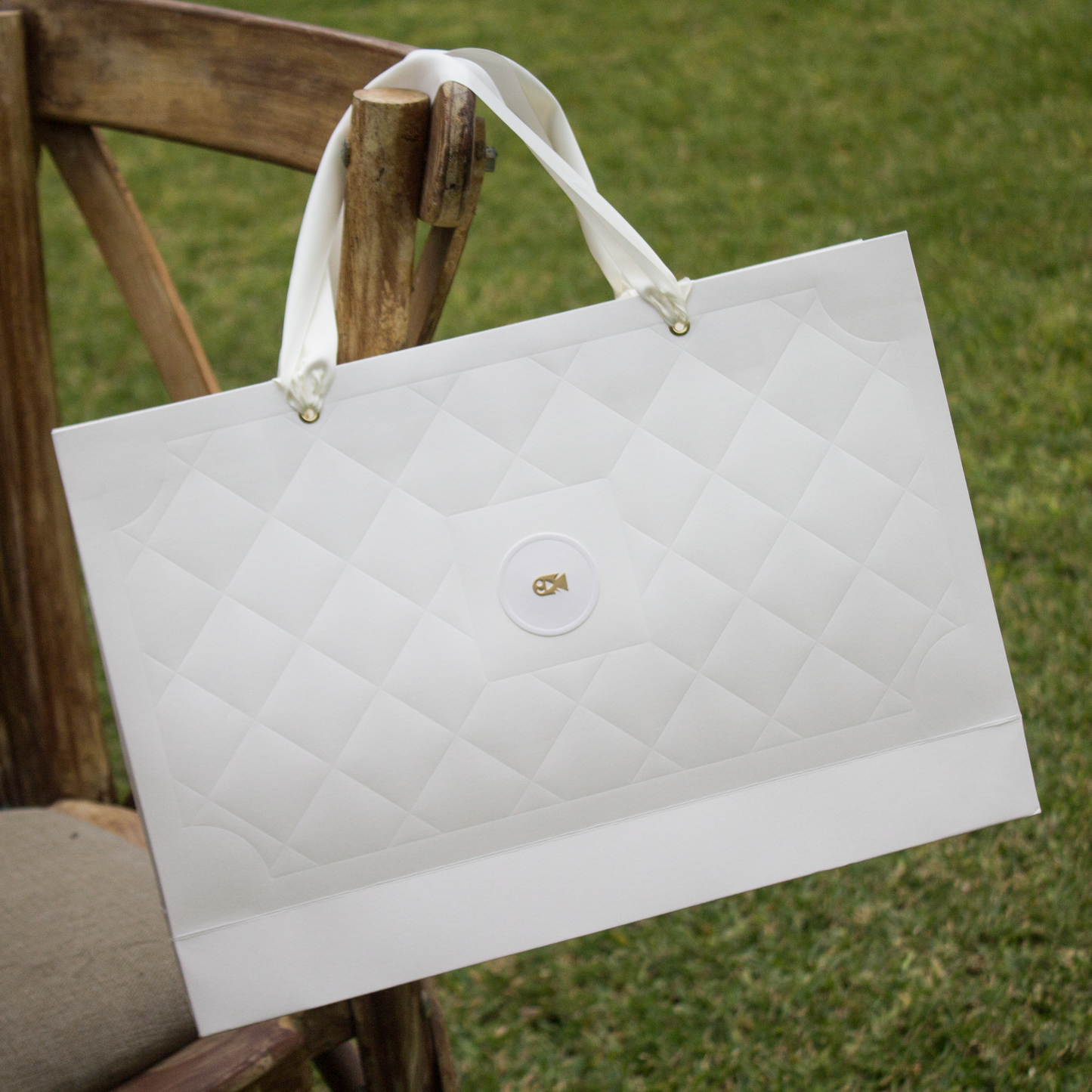 Bolsa de Mano Personalizada – Diseño de Lujo para Bodas y Marcas