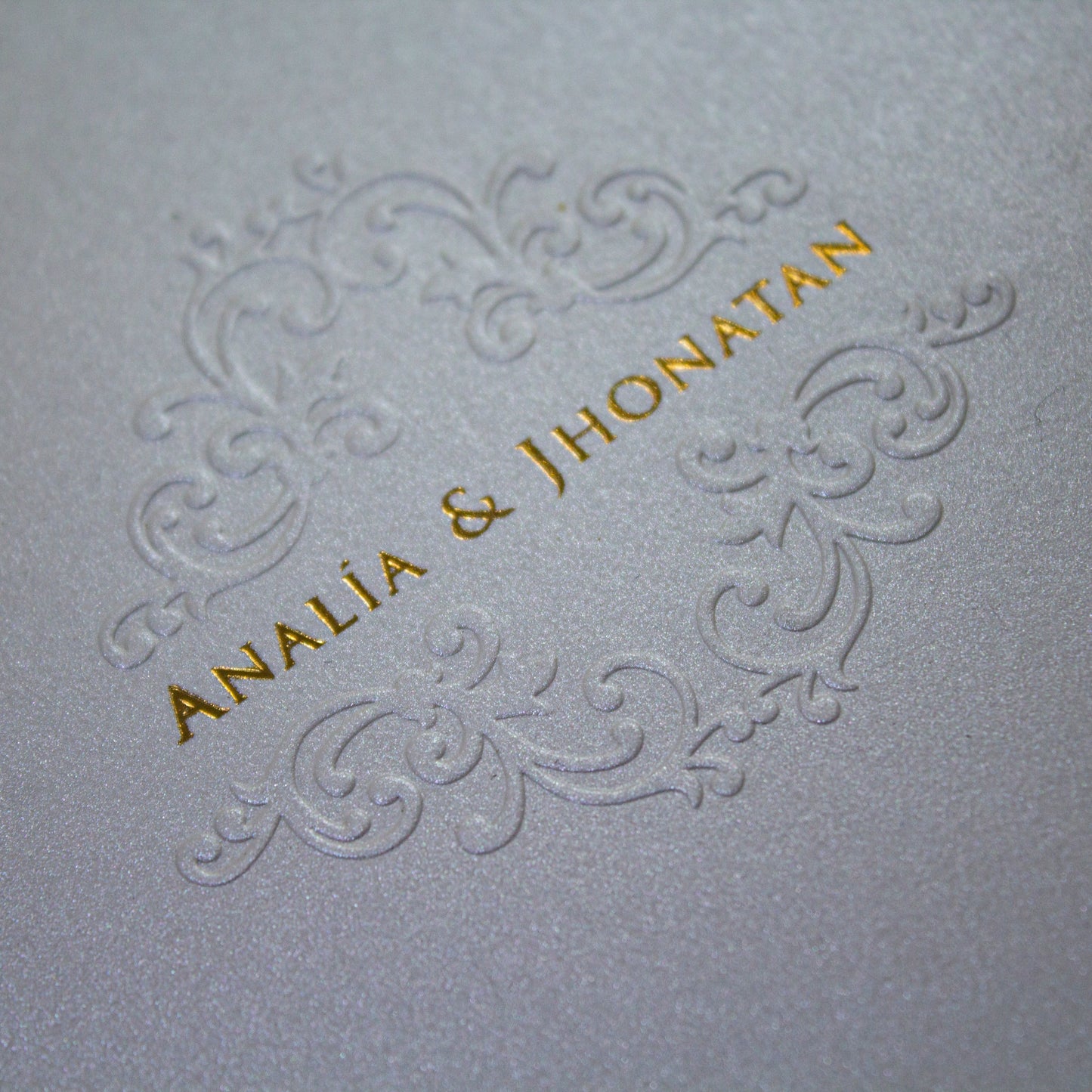 Invitaciones Caladas de Lujo para Bodas Elegantes – Marco Lujan Cenas